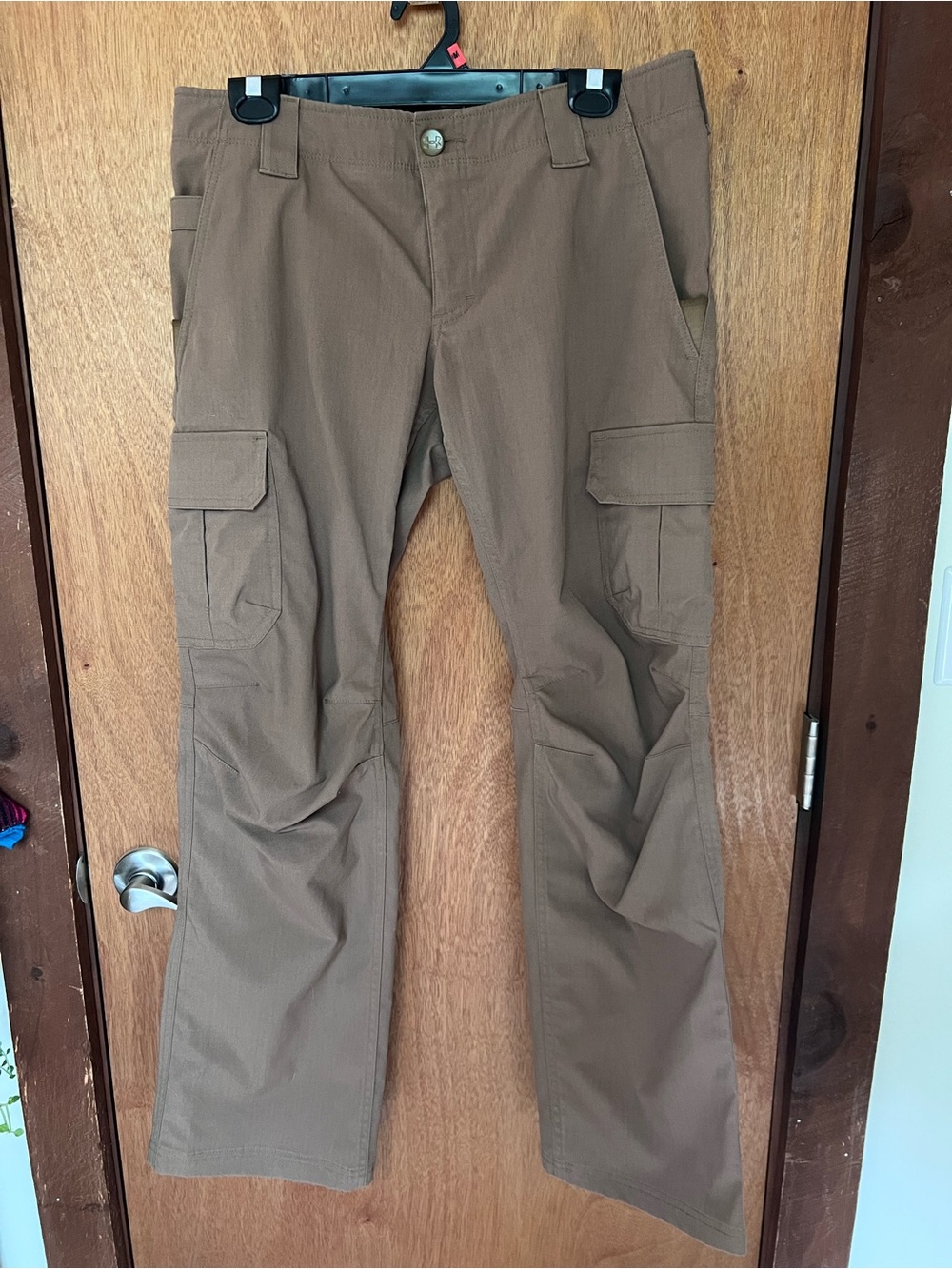 Under Armour Women’s UA Storm Tactical Cargo Pants - Tan/Brown size 12